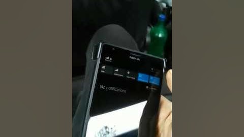 nokia Lumia 1520 display becoming greyish problem