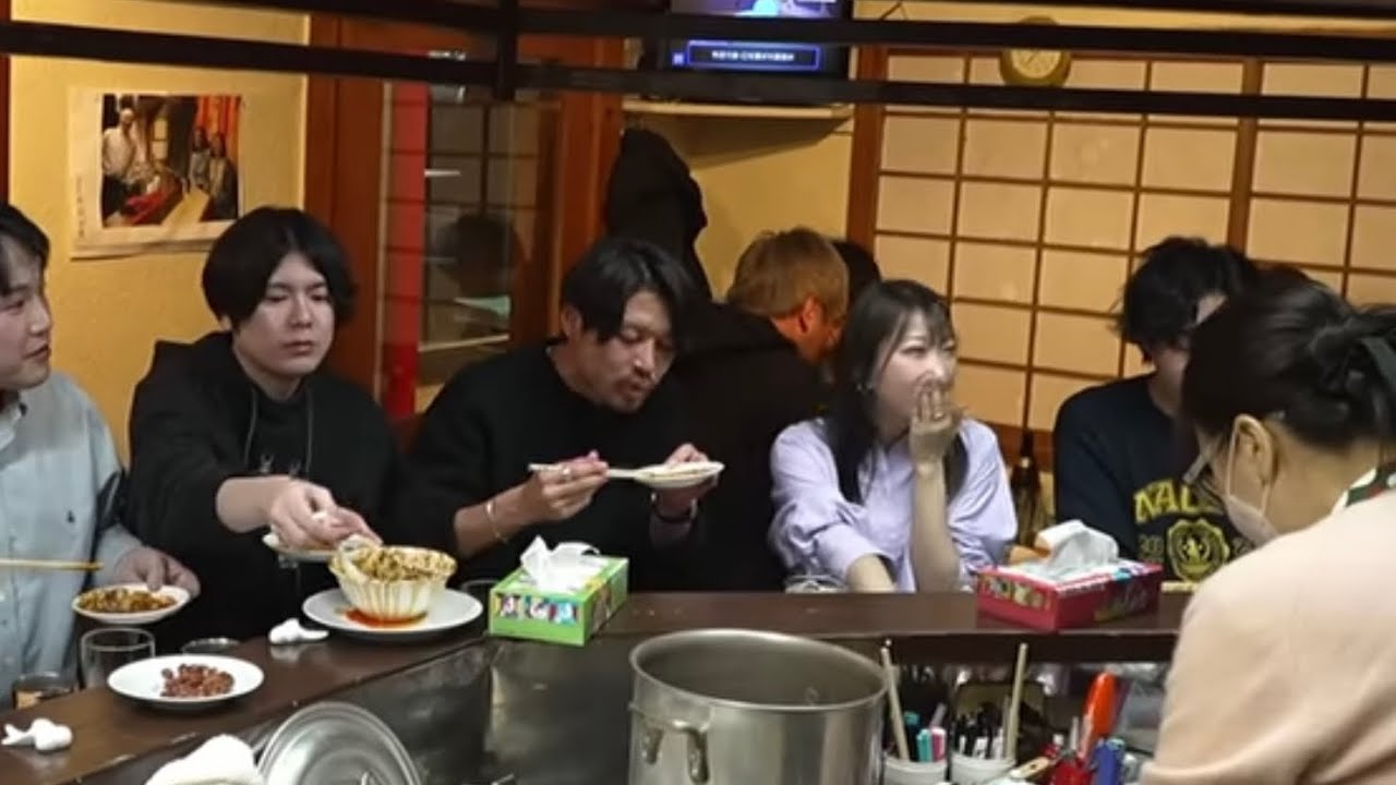 【ガチ中華】ガチもん店主、つくるハバネロ麻婆豆腐があまりにも激辛すぎてお客にアイスクリームを配りはじめてしまう