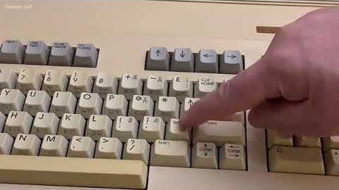 Commodore 128 retrobright and keyboard swap