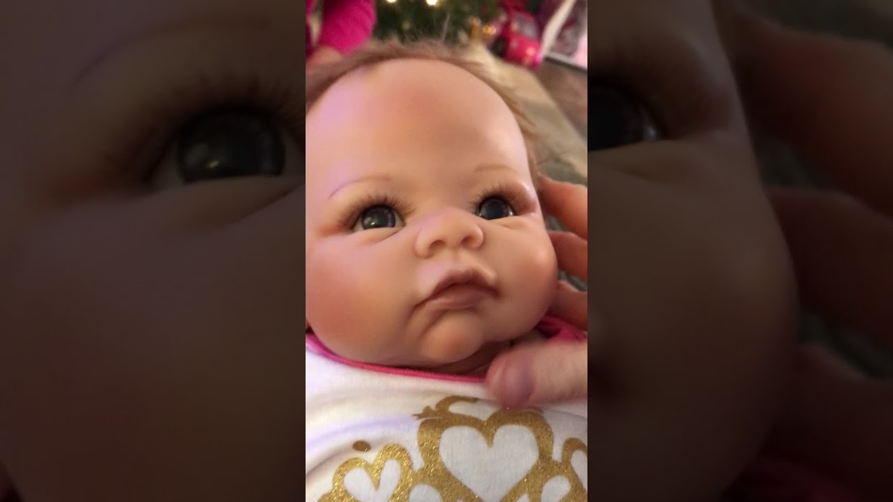 Ashton Drake’s Little Grace Details