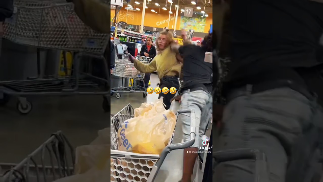 Store Employee Tried To Take Customer Paid Items But Gets Pushed Back