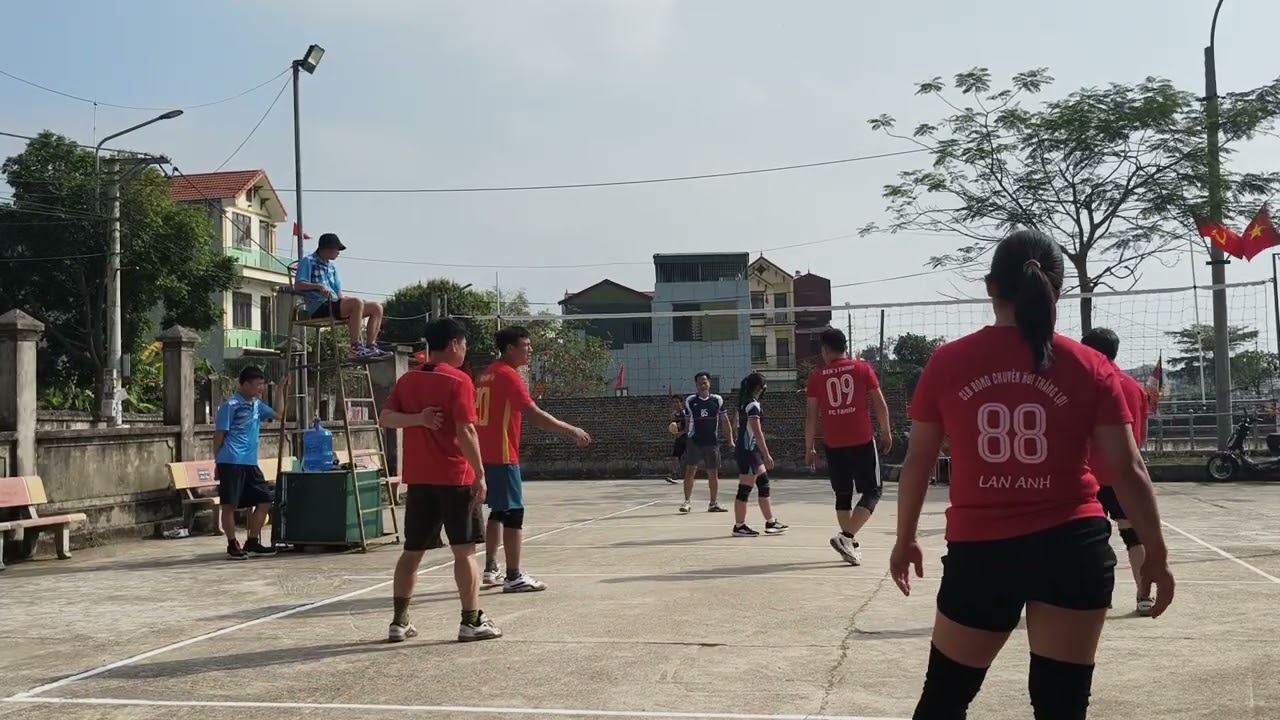 Giải bóng chuyền hơi thôn Đào Xá năm 2026. ĐỘI Khá gặp đội Kim Anh séc 1