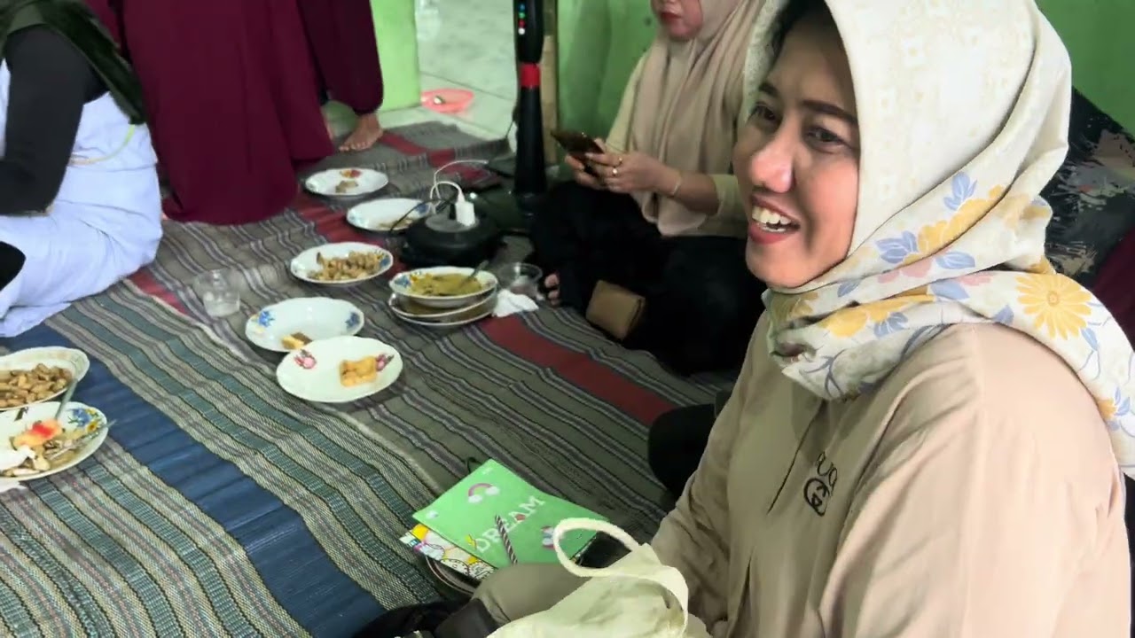 ARISAN KELUARGA BESAR MBA MARINEM DI AWAL TAHUN 2026 DI RUMAH IBU UMI