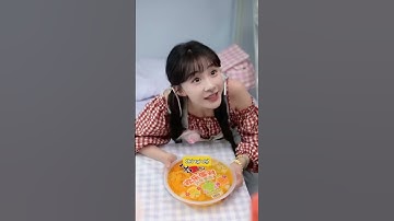 ALS JE OP DE SLAAPKAMER LIGT, MAAR JE BENT DE KLEINSTE #trendingshorts #shortvideo