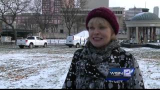 Milwaukee Holiday Lights Festival begins tonight