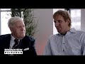 Helmut Schmidt tries to convince Nowitzki to study.