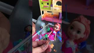 Unboxing a Polly Pocket Squad style Super pack.