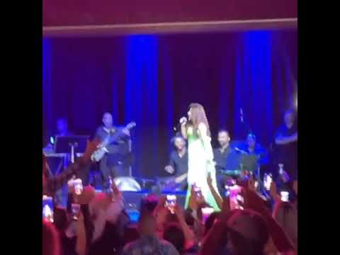 يامرحبا ياليل نجوى كرم من حفل ميامي 28 10 2022 نجوى كرم