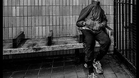 Street Photography - Overcoming Your Fear with Den...