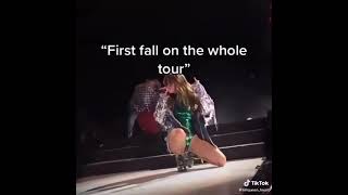 Selena Gomez Falls on Stage During Concert