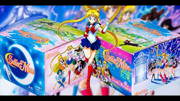 Sailor Moon Unpacks 