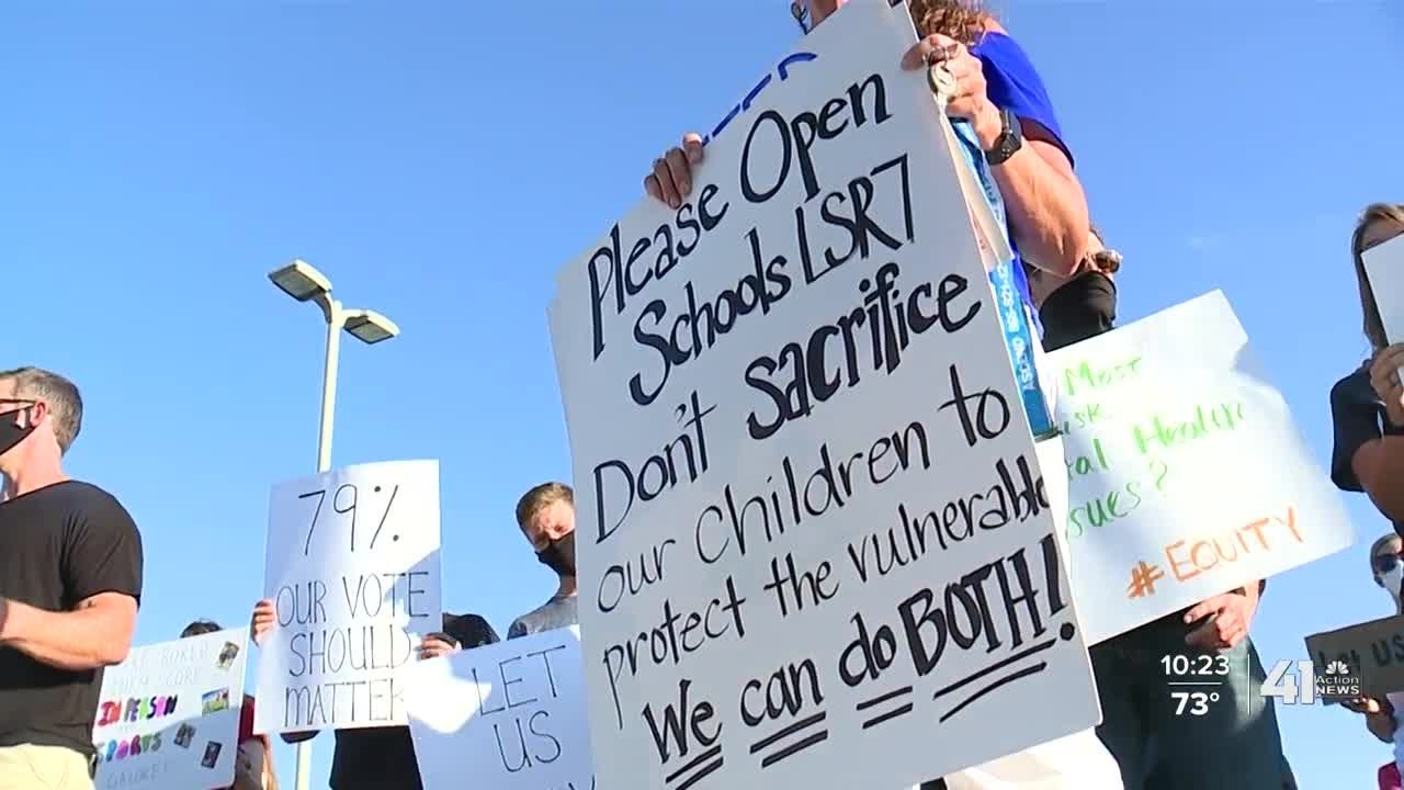 Lee's Summit parents, students protest for in-person learning to start ...