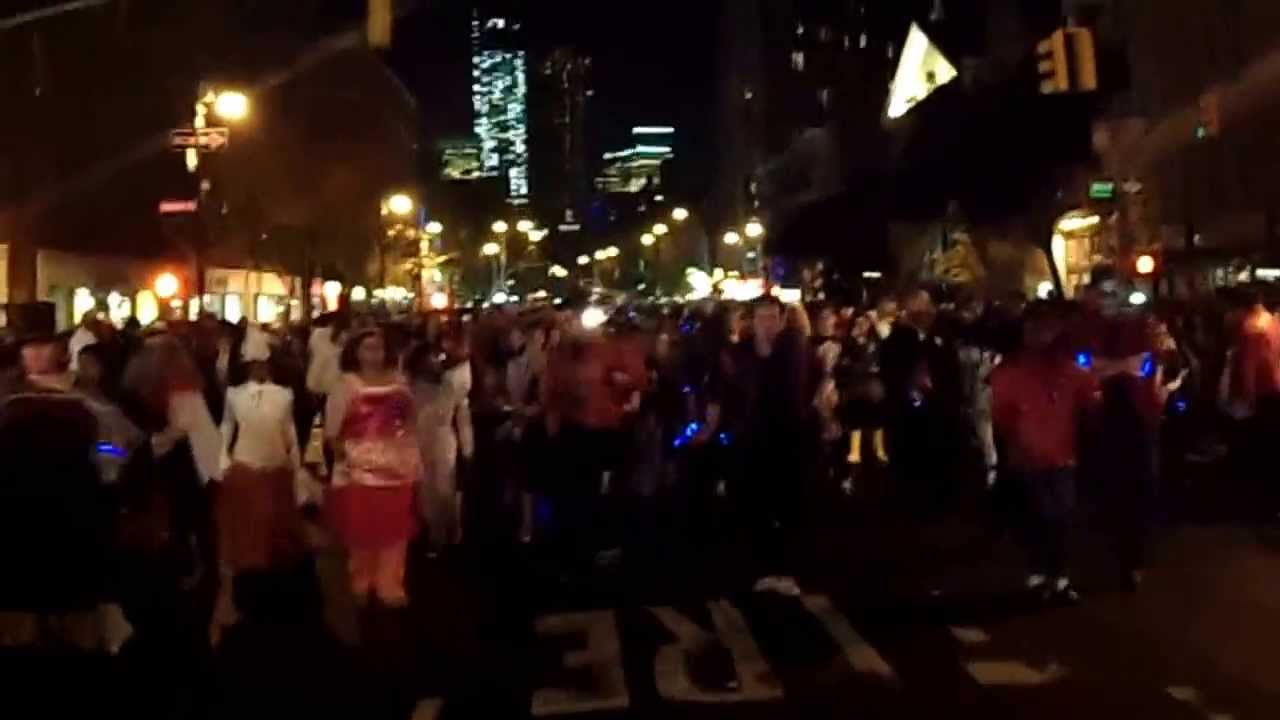 Halloween Parade~NYC~2013~Michael Jackson Tribute~NYCParadelife - YouTube
