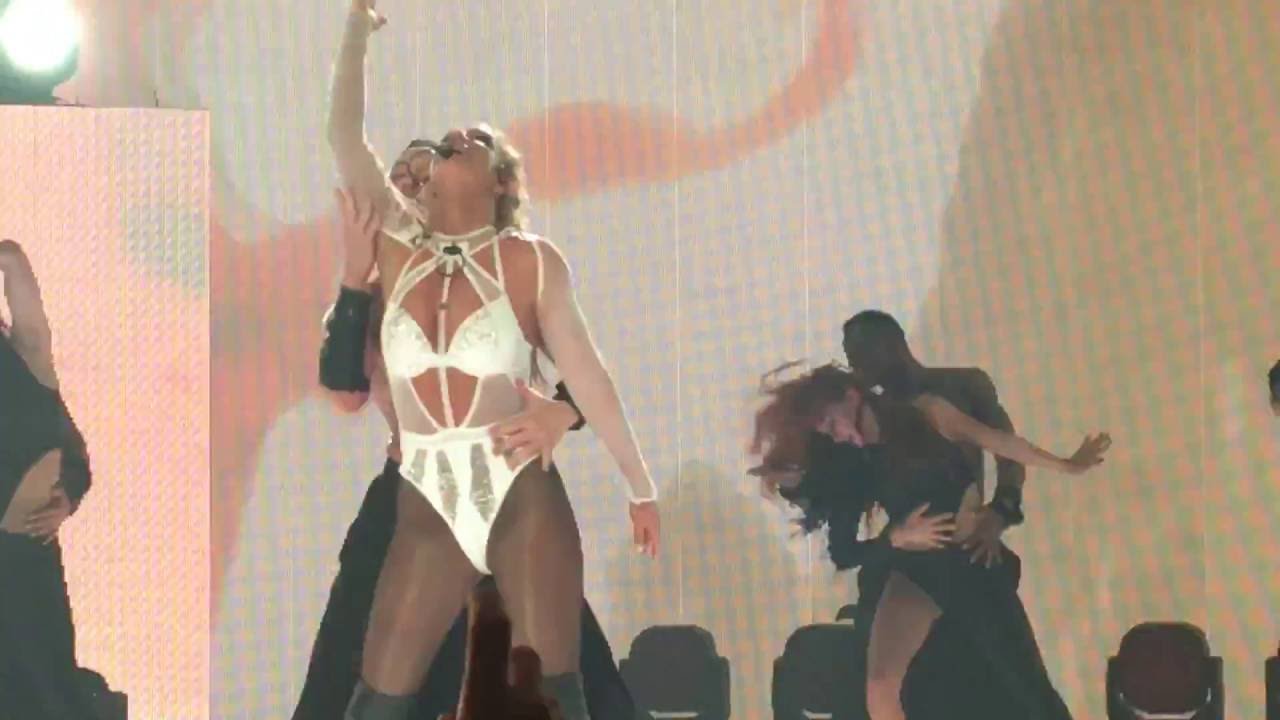 britney spears игра мод много денег britney spears игра мод много денег