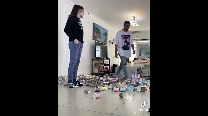 Guy Breaks Up With His Girlfriend On Tik Tok Because She Did This 😩😂