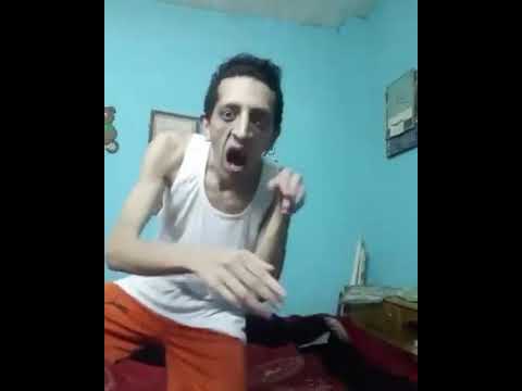 لو انت راجل اكتم الضحكه