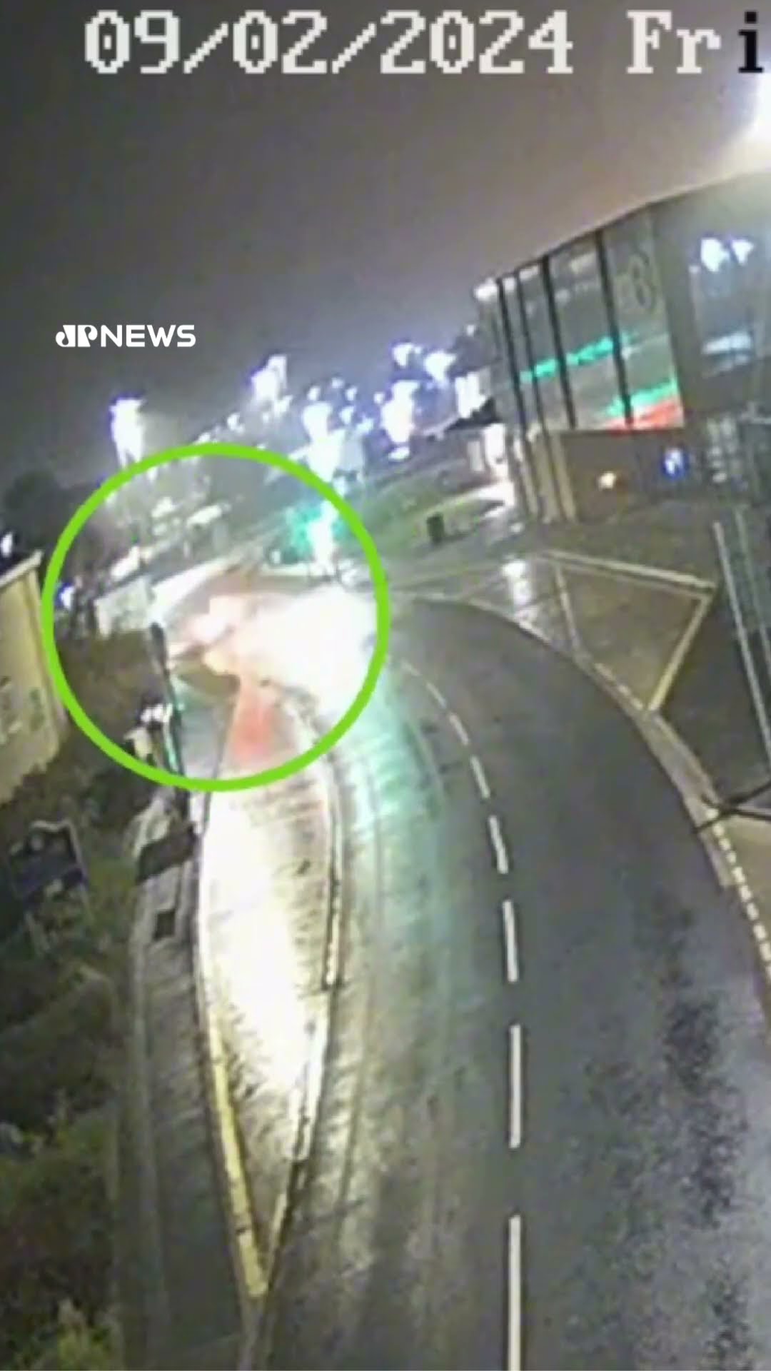 Pai e filho são condenados por atropelamento fatal planejado no Reino Unido #shorts