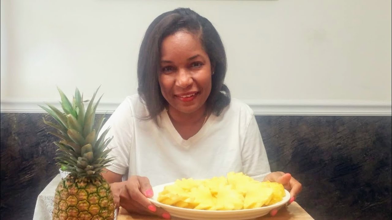How to Peel a Pineapple Jamaican Style