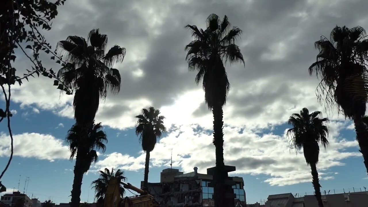 Demolición del Centro Comercial Ermita del Santo (Madrid) 17/02/2026