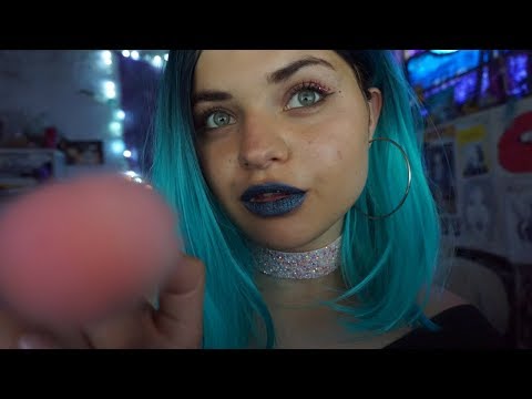 Amiga intergalactica te maquilla - asmr