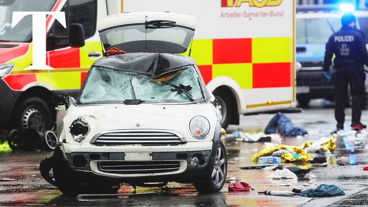 Car in Munich ploughs into crowd