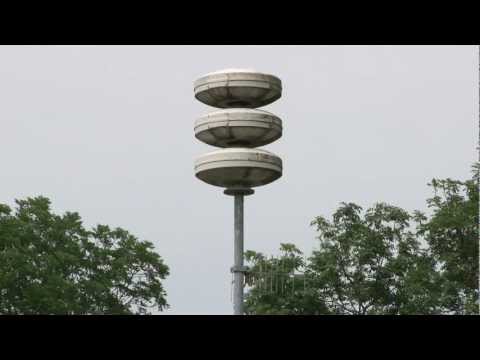 Dutch Air Raid / Nederlands luchtalarm (special edit) (HQ)
