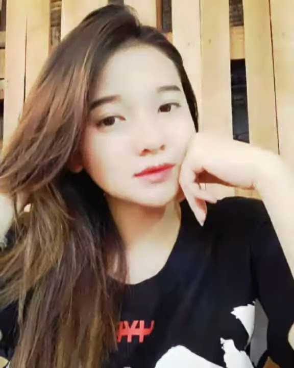 story wa cewek cantik