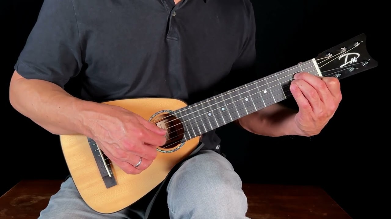Tiny Tenor 6-String Spruce/Mahogany 23003 | Romero Creations