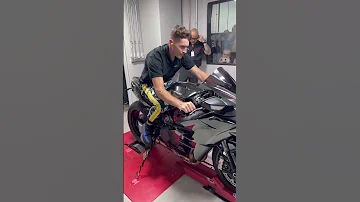 Red 2021 Kawasaki H2 On The Dyno With DankWheelie 