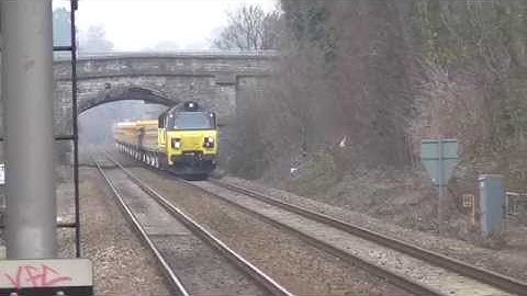 COLAS 70806  highbridge & burnham with tip over ballast wagons