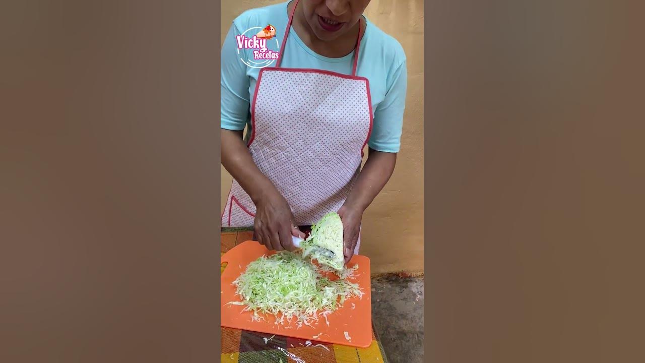 Como cortar repollo o col ( Técnicas en la cocina) 