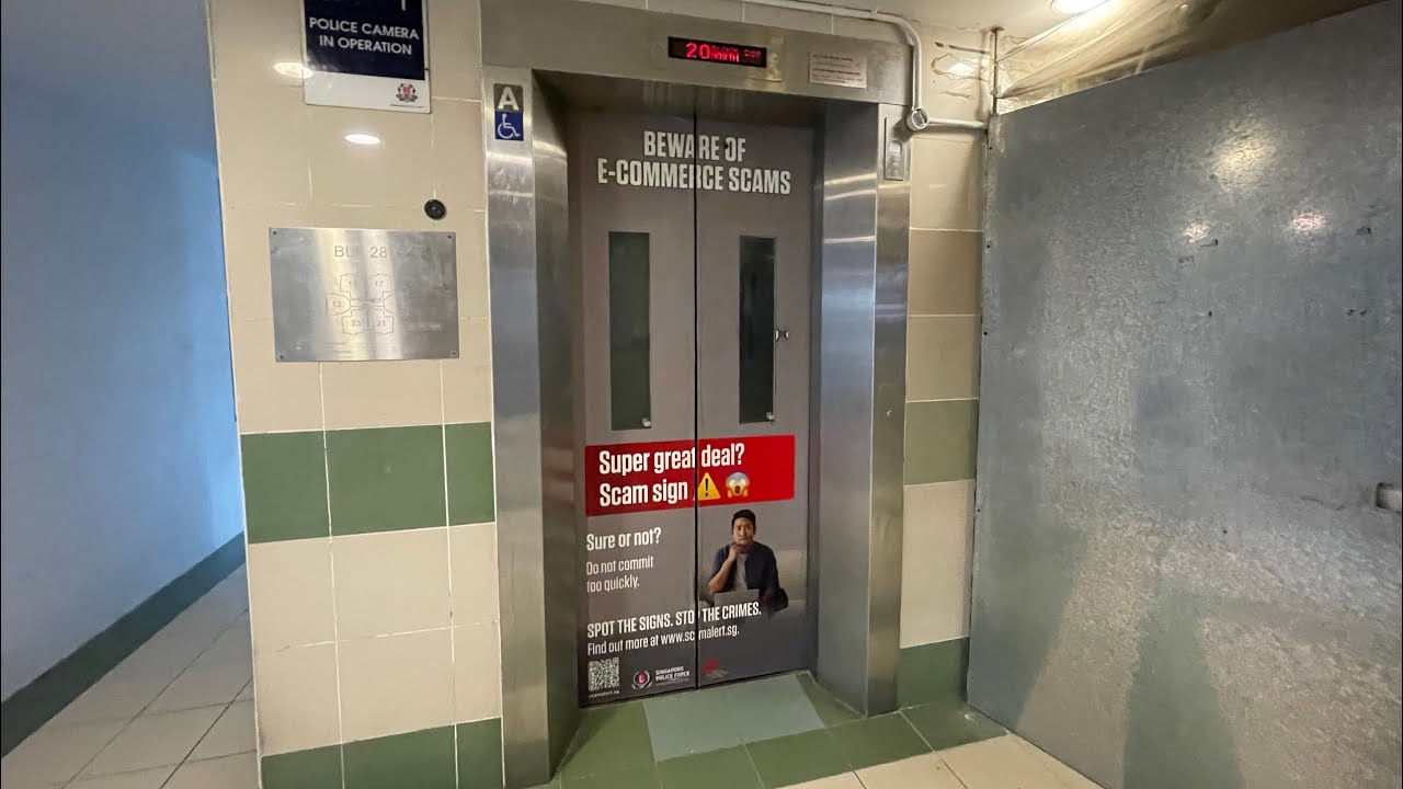 Block 289 Bishan lift A [about to be replaced soon]