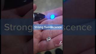 What is fluorescence in a diamond learn from luvore diamond #diamondjewellery #ring #jewellerydesign
