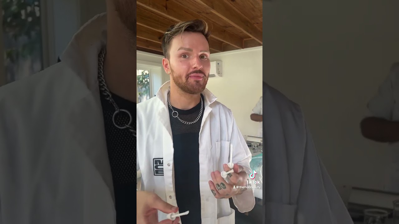 The Perfect Lip Gloss Applicator