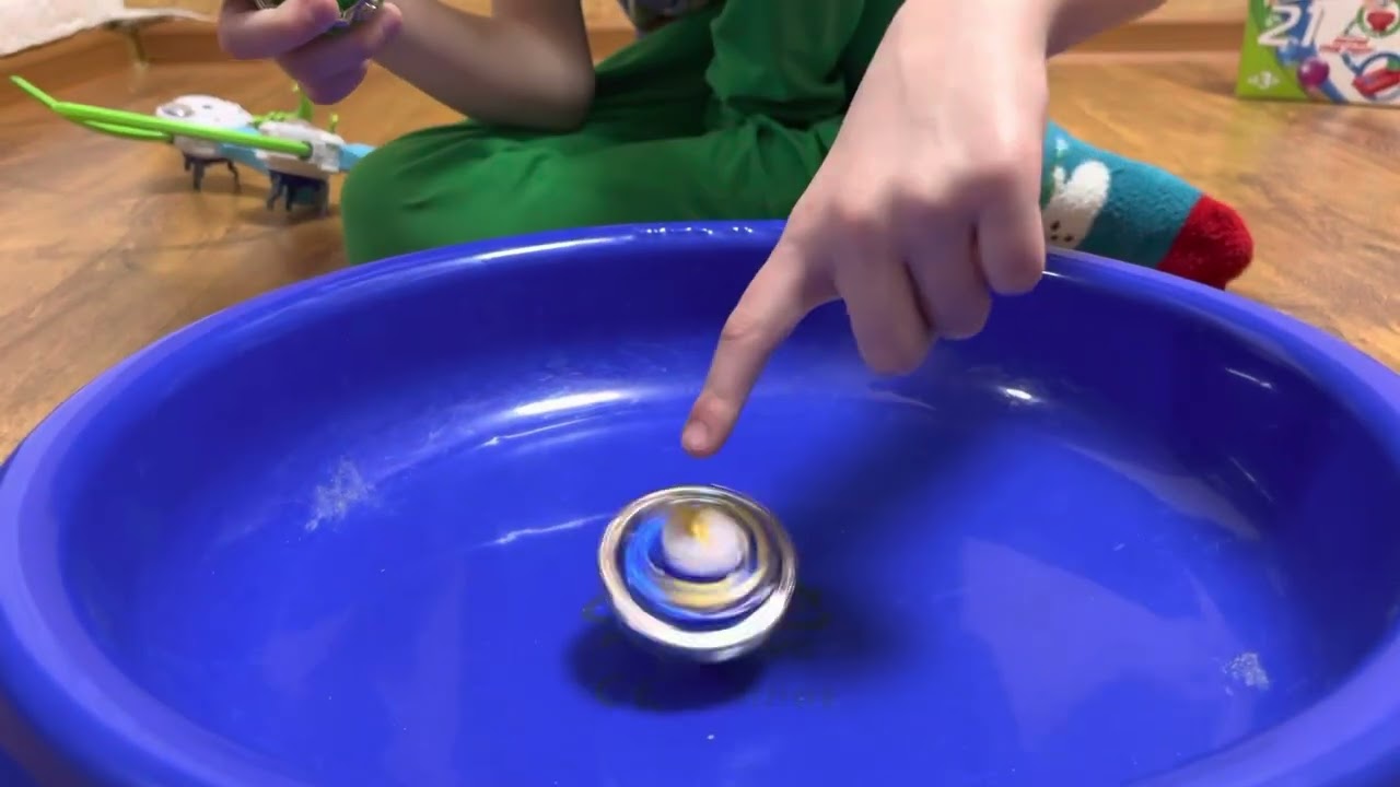 Супер Финал батл волчков Инфинити надо «Крылья Арес» vs “Громовой Пегас»  Infinity Nado