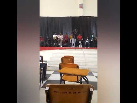 MBELE YA MR BLUE NA TEAM YA XXL CLOUDS FM PHAYO WILL AKICHANA MISTARI YA WIMBO WA TABASAM WA MR BLUE