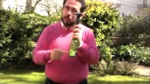 Sensing bubbles - Bubble demonstration | The Royal Society