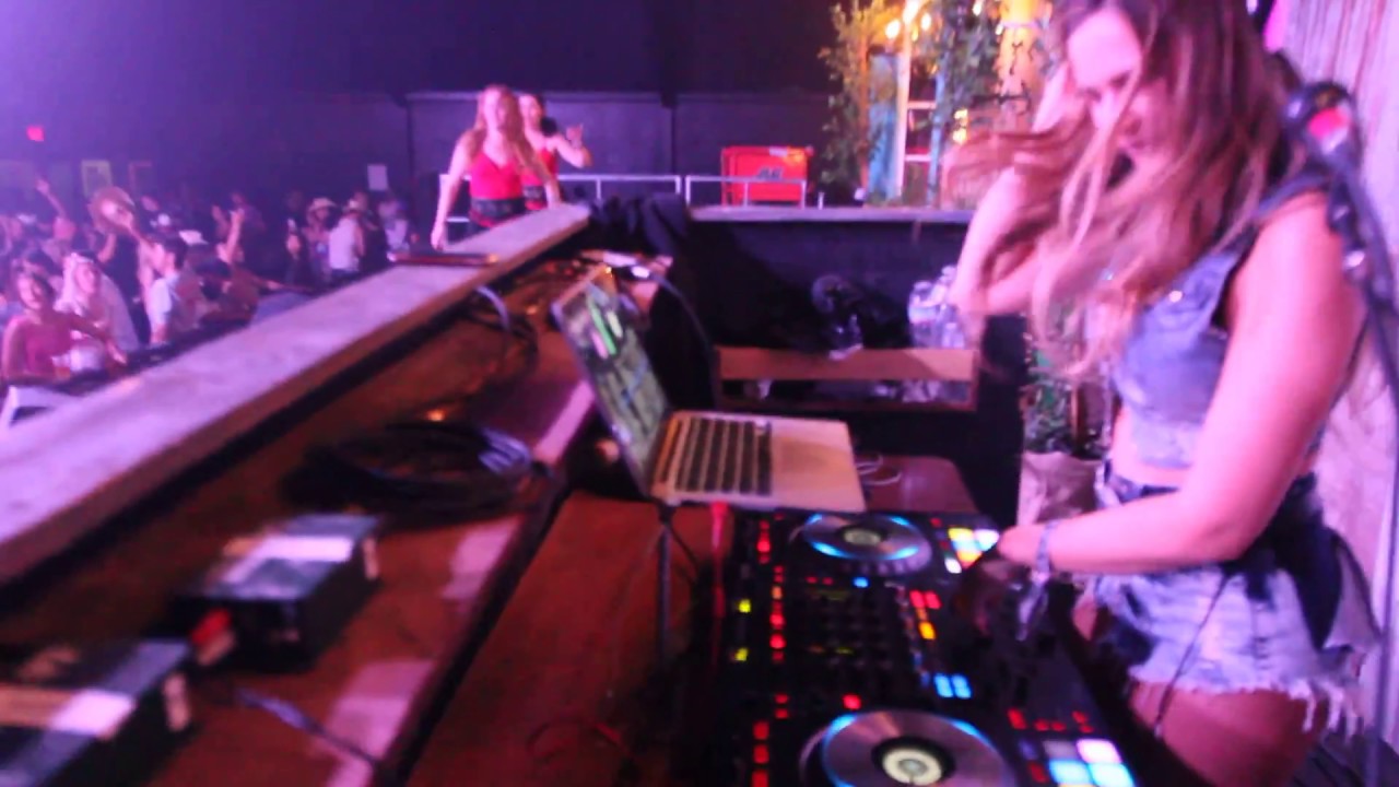 DJ BAD ASH bringing the house down at STAGECOACH Country Music Fest