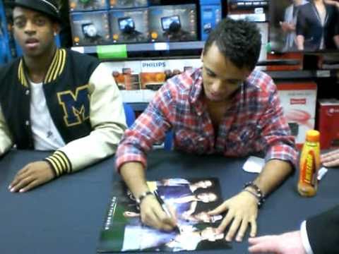 Meeting JLS 24.11.2010 at ASDA Pudsey Leeds Album ...