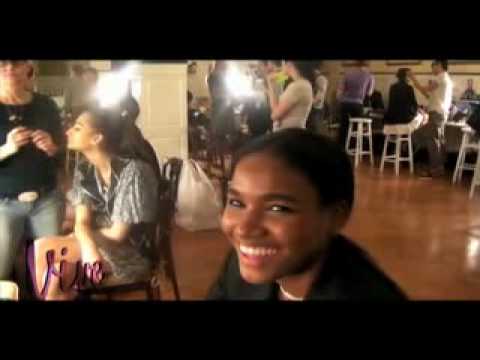 BACKSTAGE OSCAR DE LA RENTA SPRING 2010 ARLENIS, G...