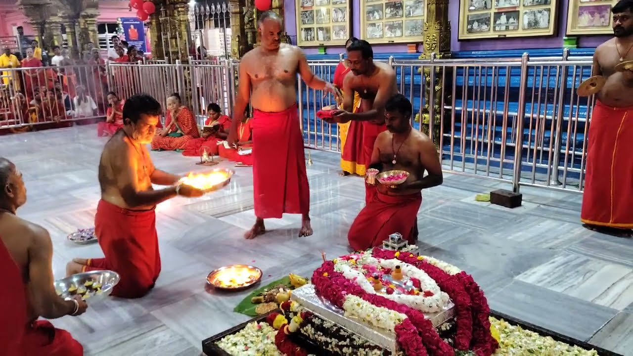 05-03-2026 வியாழக்கிழமை குரு பூஜை தீபாரதனை. 