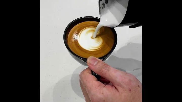 Basic heart latte art 🖤 by Maverick Lee