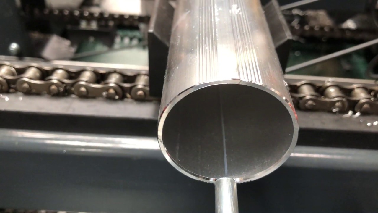 Ontbramen en vlakfrezen van buizen, incl. schoonblazen