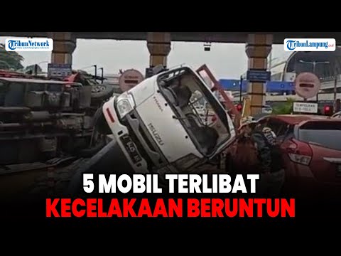5 Mobil Terlibat Kecelakaan Beruntun di Gerbang Tol Halim