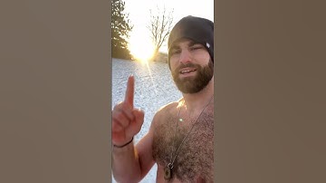 Happy Monday! 🥶 ☀️ 👣 #holistichealth #biohacking #morningmotivation #morningroutine