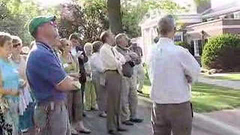 Doug Behr leading a horticultural tour