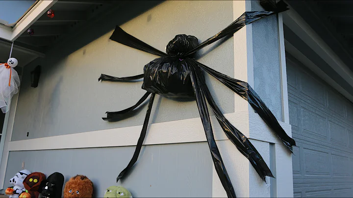 DIY Trash Bag Halloween Spider SUPER EASY