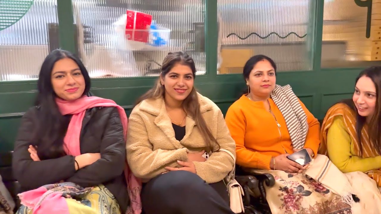 Yashika Ke Birthday Pe Pizza Party 🍕 @abhisheklohiaofficial 