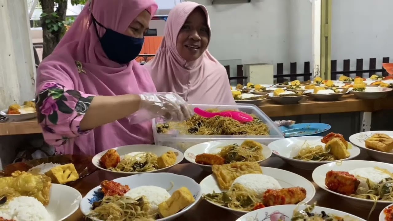 Makan gratis di ramadhan kayak apa sih #makangratis #ramadhanwithyoutube 