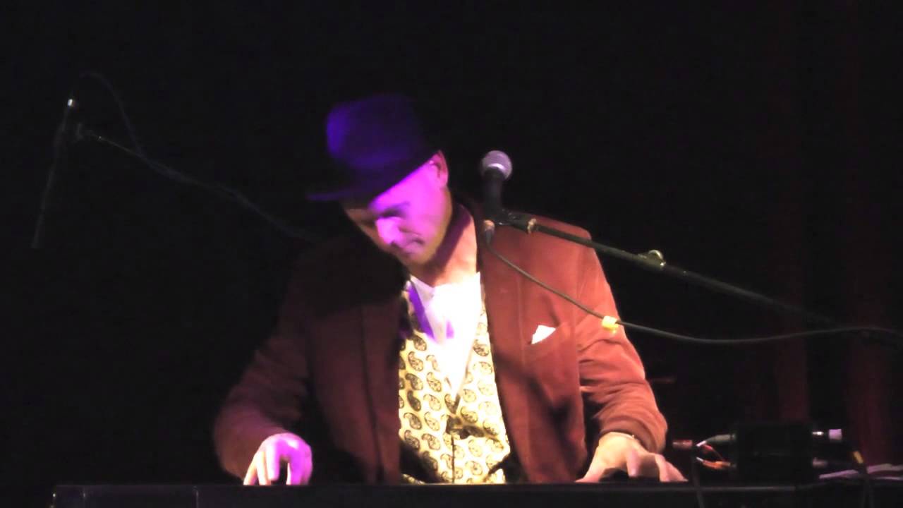 Tony Williams - more original songs - Live at The Manly Fig - 2015/05/29 - YouTube TheManlyFig